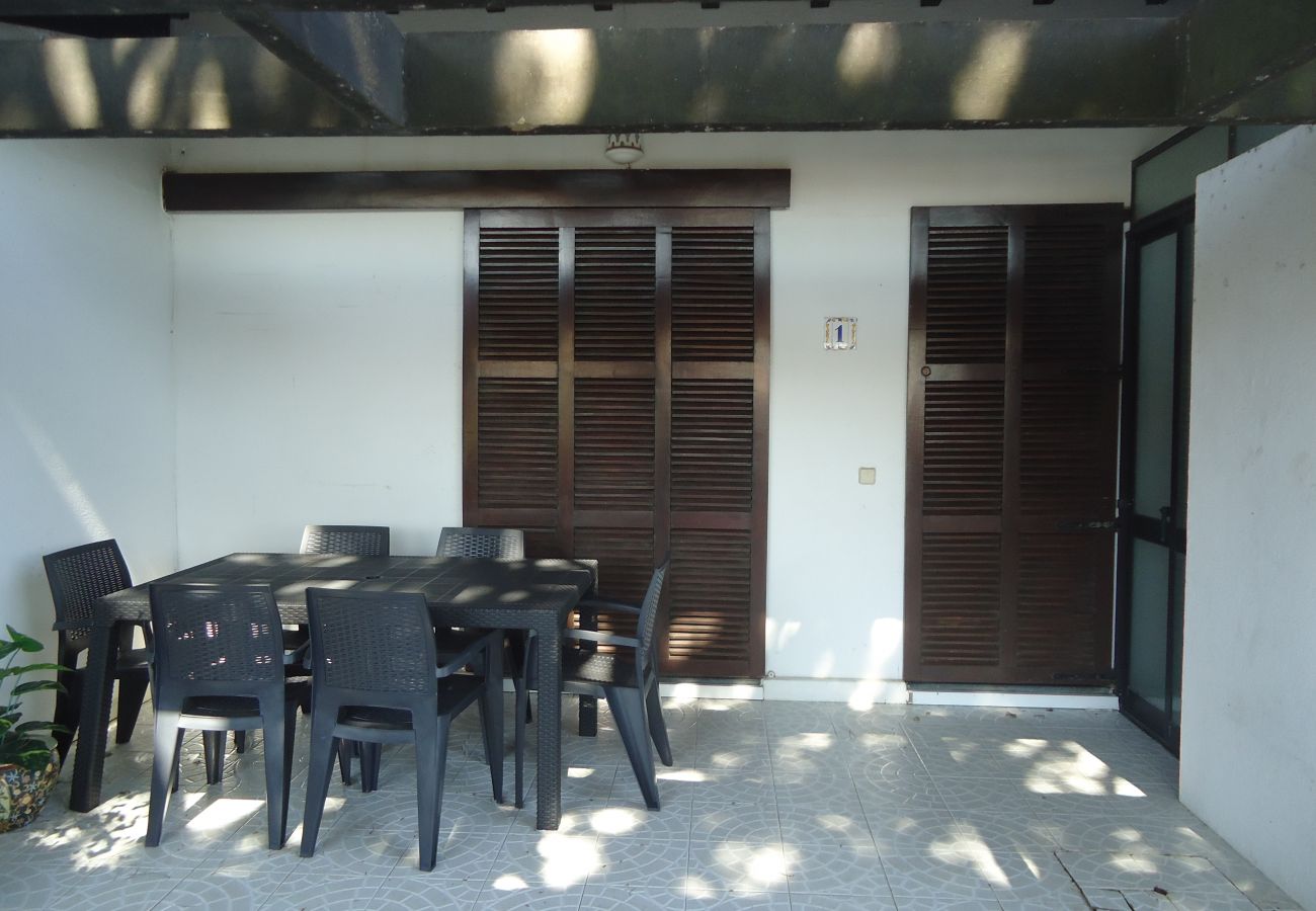 Terraced House in Quarteira - V2 Vilar Jardim Piscina wifi