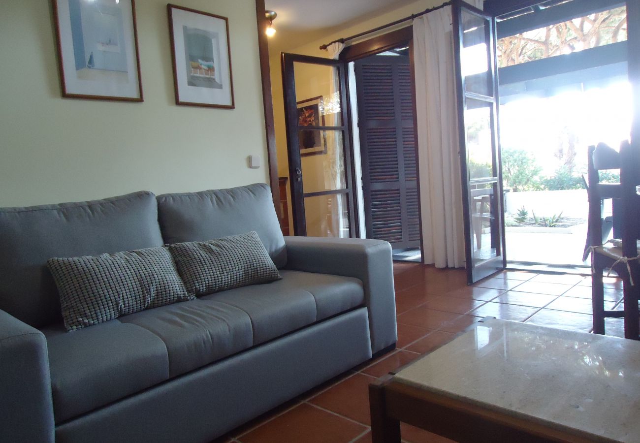Terraced House in Quarteira - V2 Vilar Jardim Piscina wifi