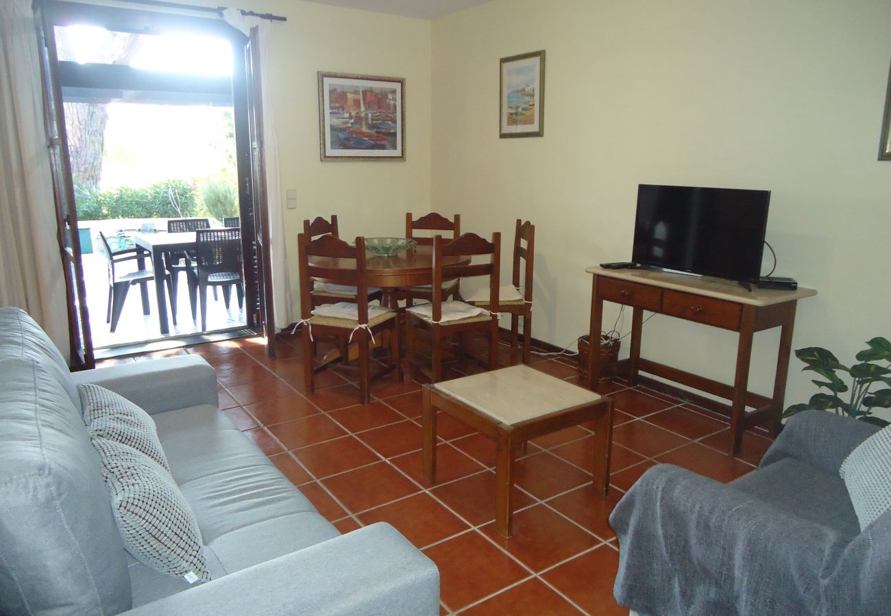 Terraced House in Quarteira - V2 Vilar Jardim Piscina wifi