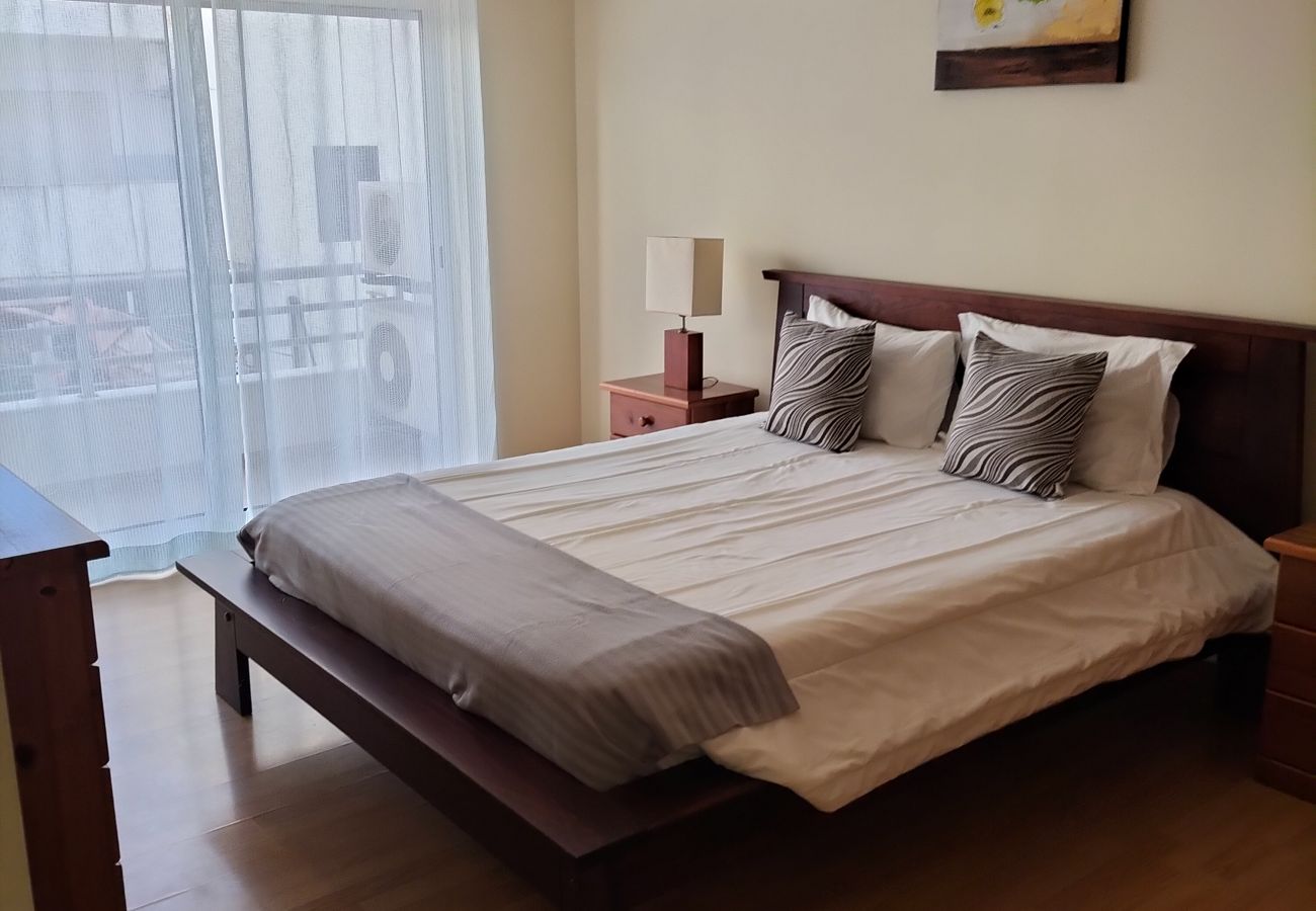 Apartment in Quarteira - T2 Infante AC 201 wifi Garagem 50m Praia