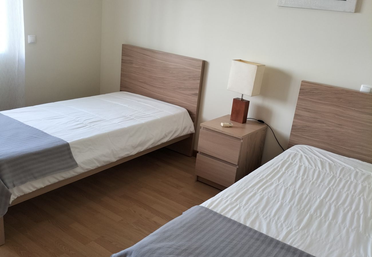 Apartment in Quarteira - T2 Infante AC 201 wifi Garagem 50m Praia