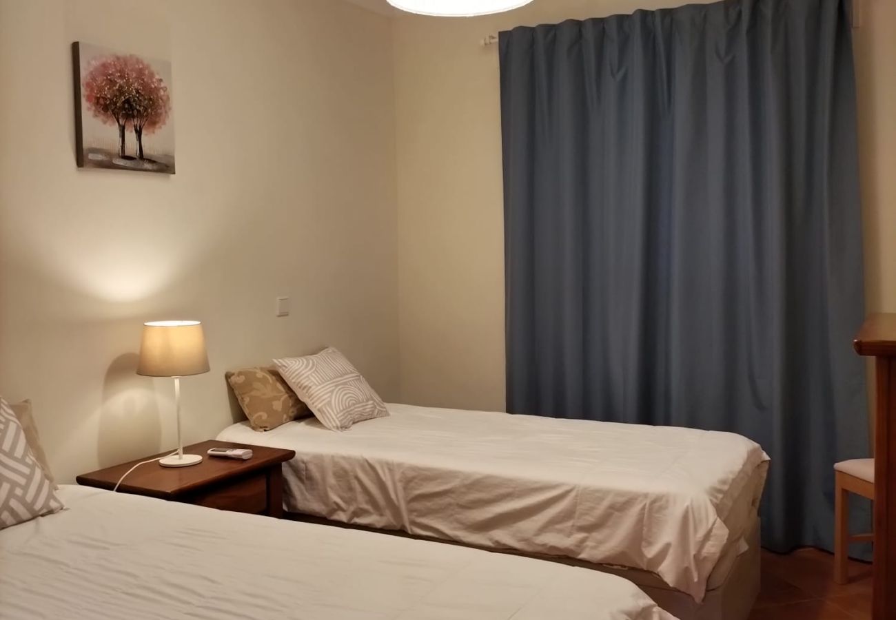 Apartment in Quarteira - T2 Vila Bairos A/C Piscina e Garagem Vilamoura