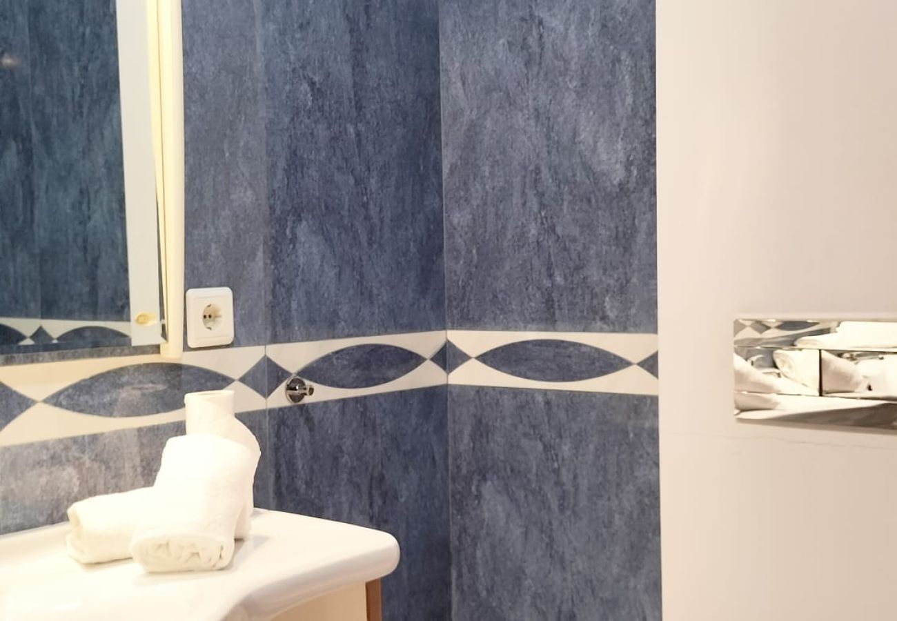Apartment in Quarteira - T2 Vila Bairos A/C Piscina e Garagem Vilamoura