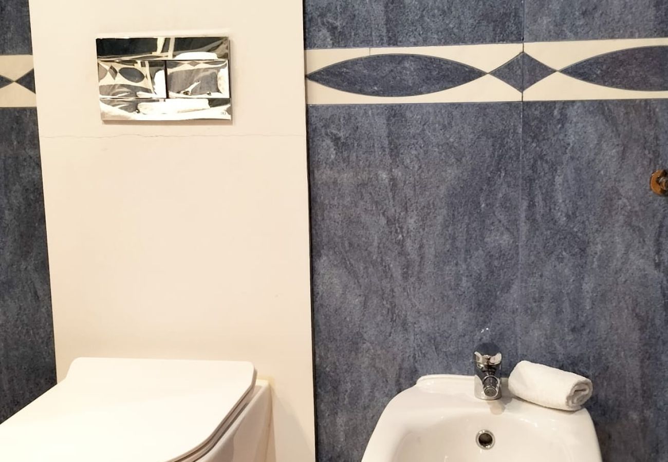 Apartment in Quarteira - T2 Vila Bairos A/C Piscina e Garagem Vilamoura