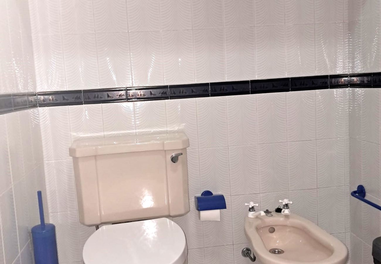 Apartment in Quarteira - T1 Frente Mar A/C e garagem 6ºB,S.Miguel