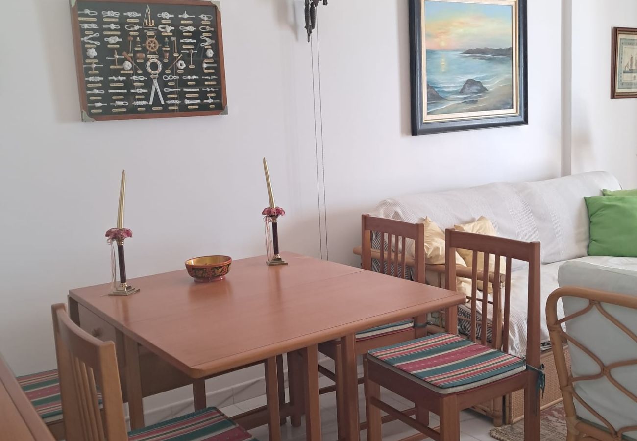 Apartment in Quarteira - T1 Frente Mar A/C e garagem 6ºB,S.Miguel