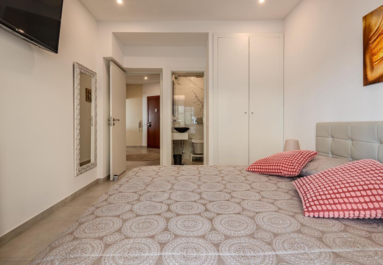 Apartment in Quarteira - T2 SUNRISE DREAM-FRENTE MAR