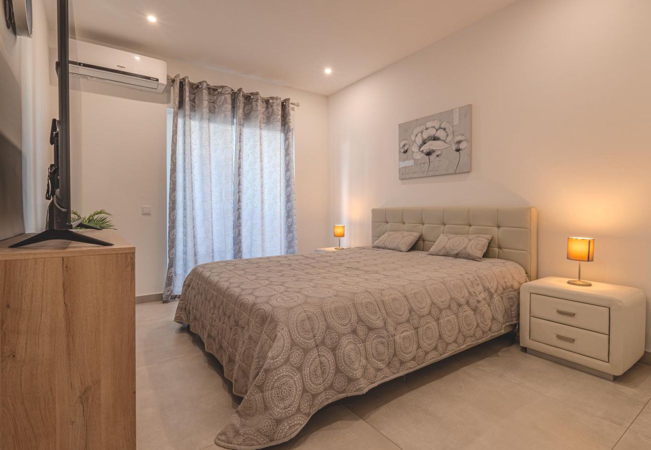 Apartment in Quarteira - T2 SUNRISE DREAM-FRENTE MAR