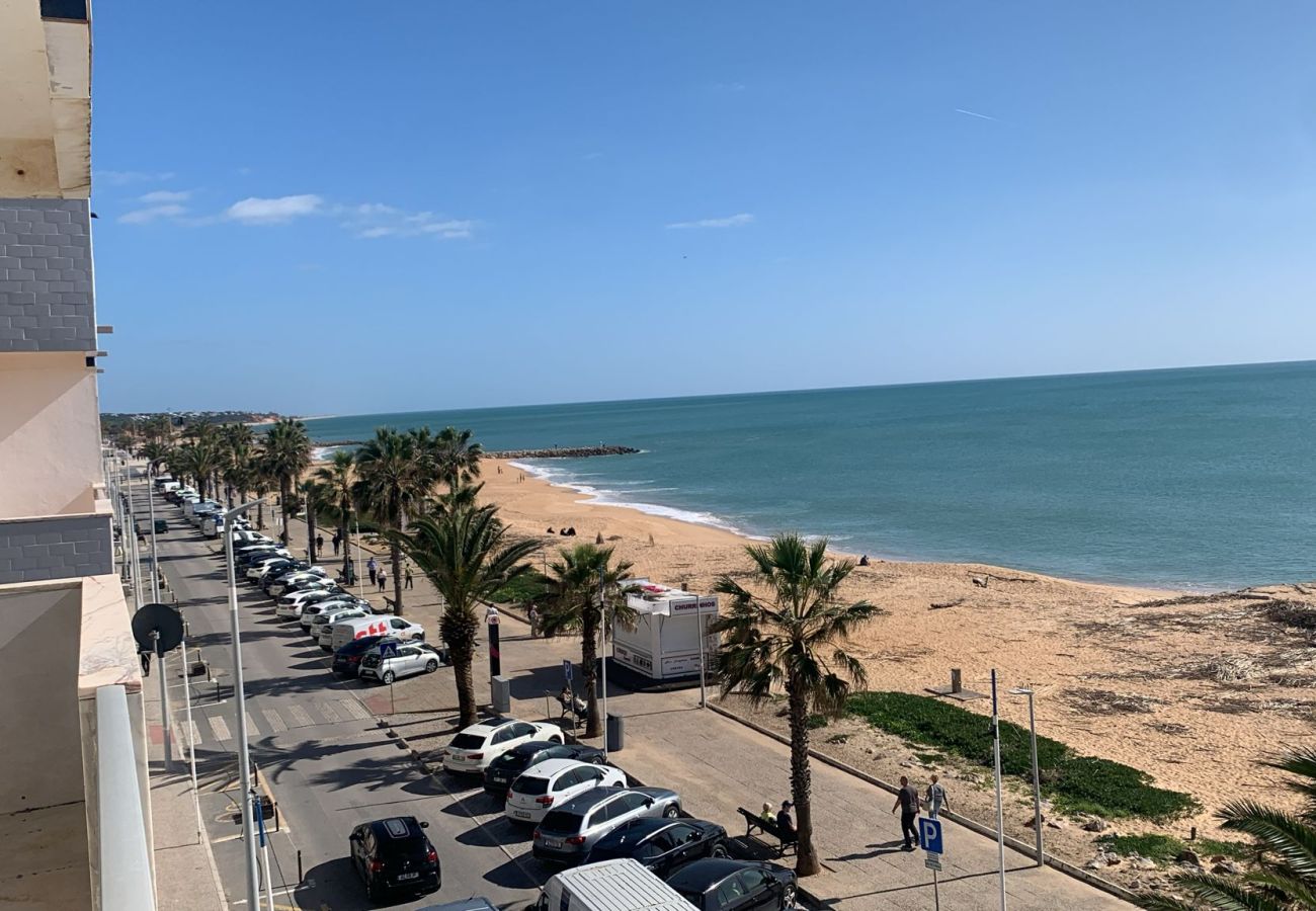Apartment in Quarteira - T2 SUNRISE DREAM-FRENTE MAR