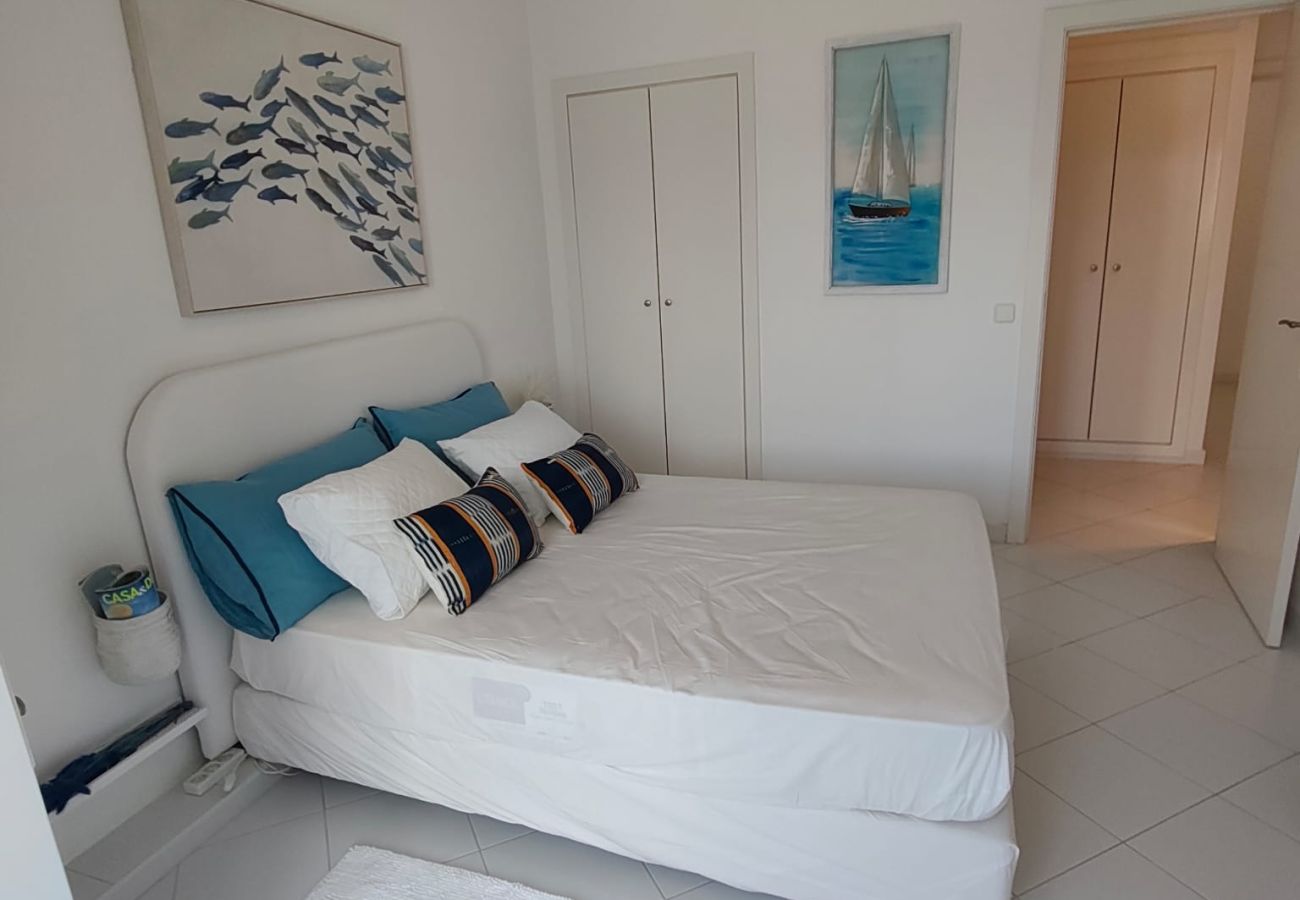 Apartment in Quarteira - T2 AZUL ACOLHEDOR FRENTE MAR