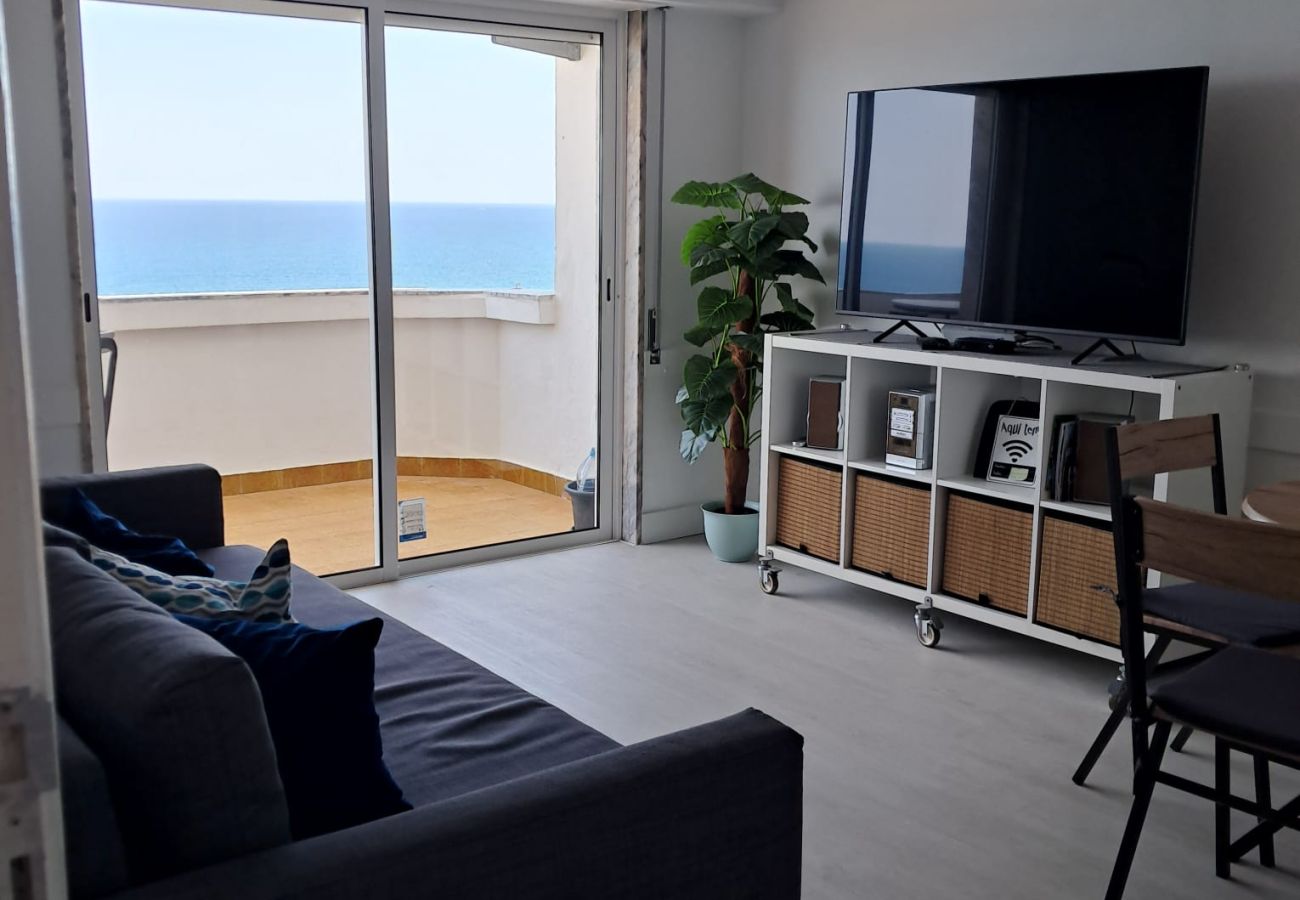 Apartment in Quarteira - T1 T20 13ºD AR COND GARAGEM TV WIFI