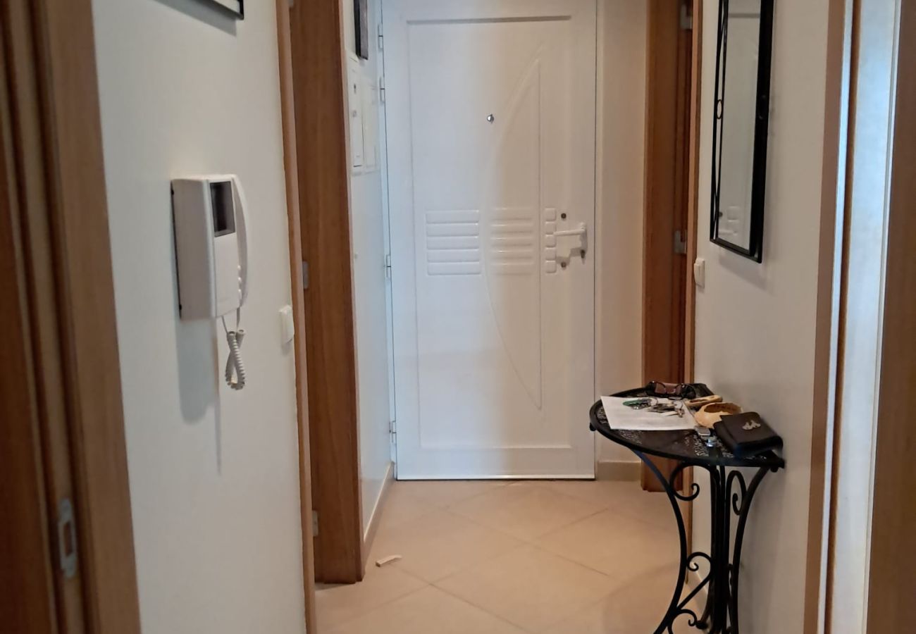 Apartment in Quarteira - T1 TAHITI-A/C, GARAGEM,WI-FI-PERTO DA PRAIA