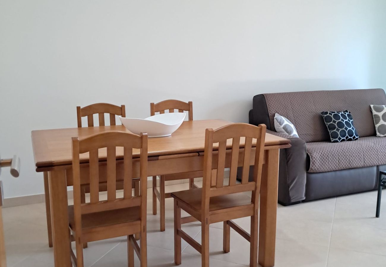 Apartment in Quarteira - T1 TAHITI-A/C, GARAGEM,WI-FI-PERTO DA PRAIA