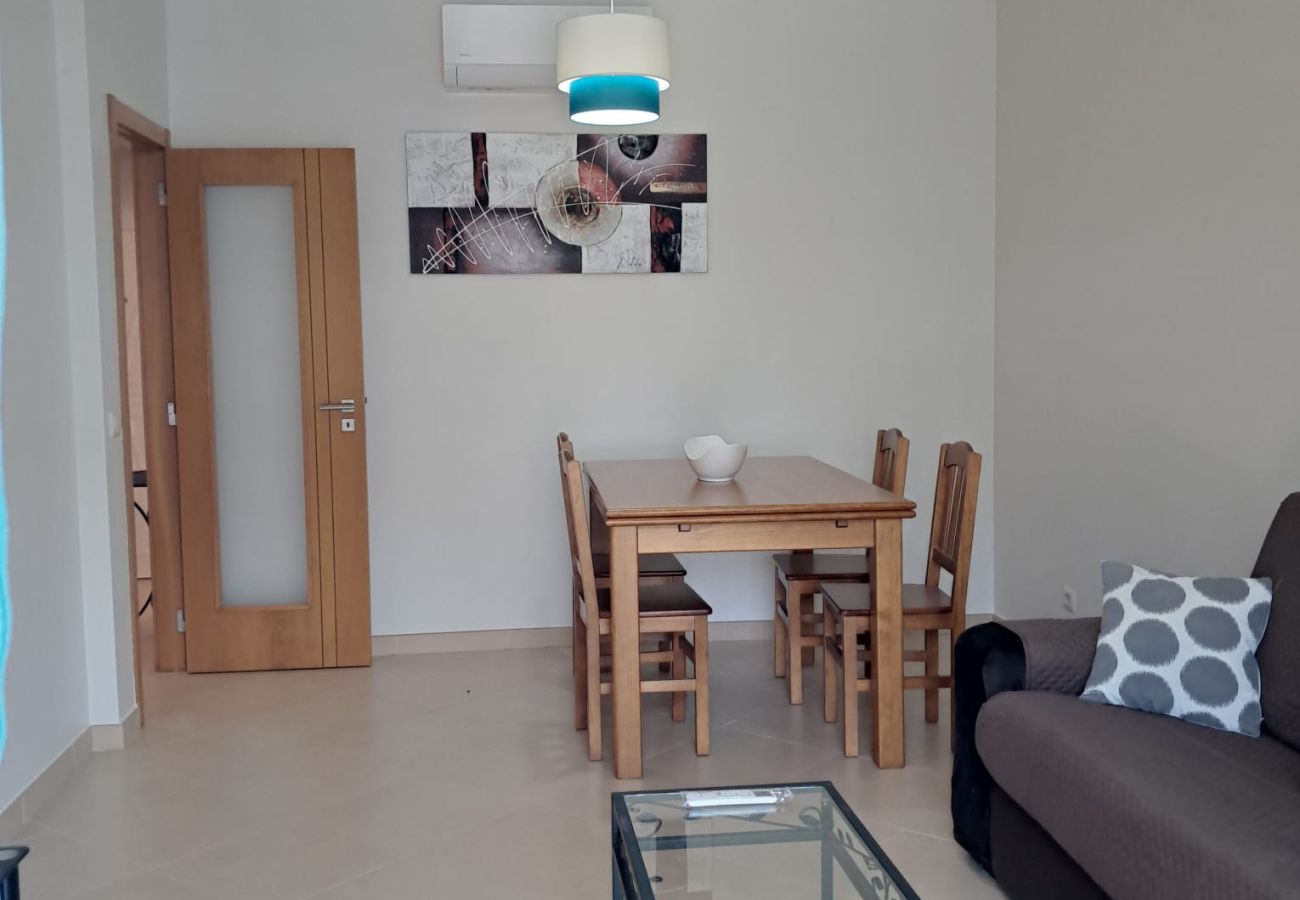 Apartment in Quarteira - T1 TAHITI-A/C, GARAGEM,WI-FI-PERTO DA PRAIA