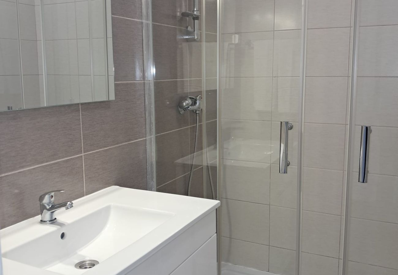 Appartement à Quarteira - T1 Torre 20 6G MÁGICO 80M PRAIA WI-FI 4 PESSOAS