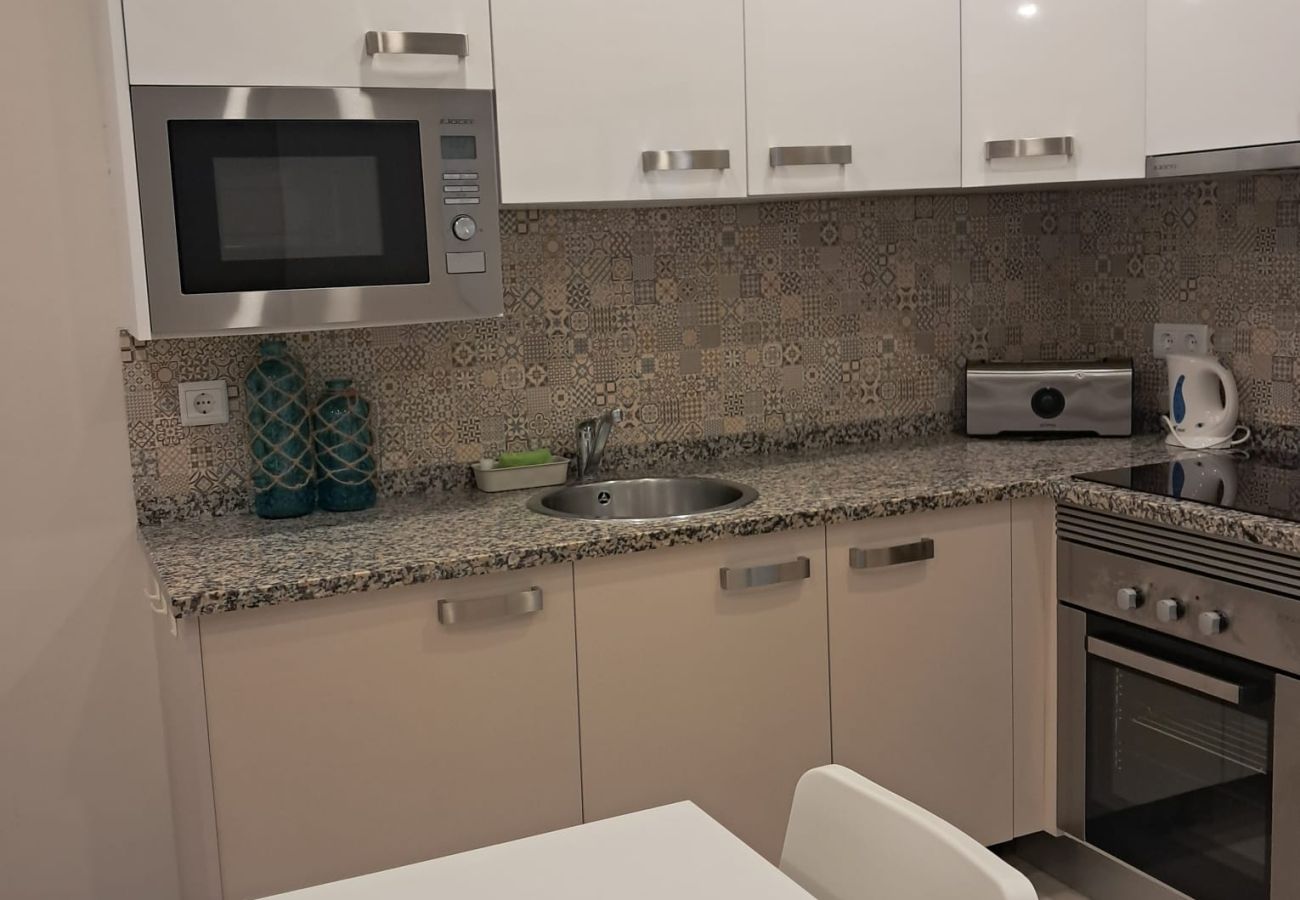Appartement à Quarteira - T1 Praiamar FRENTE MAR A/C ESTACIONAMENTO WIFI