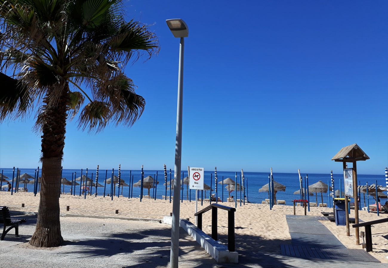 Appartement à Quarteira - T1 CONFORTO E VISTA MAR A/C 80M PRAIA-16E& WIFI
