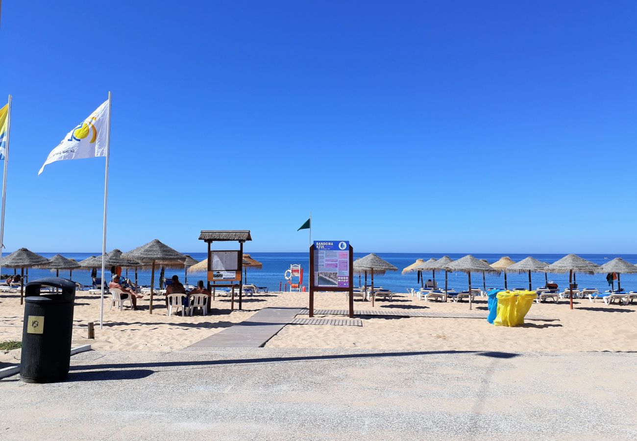 Appartement à Quarteira - T1 CONFORTO E VISTA MAR A/C 80M PRAIA-16E& WIFI