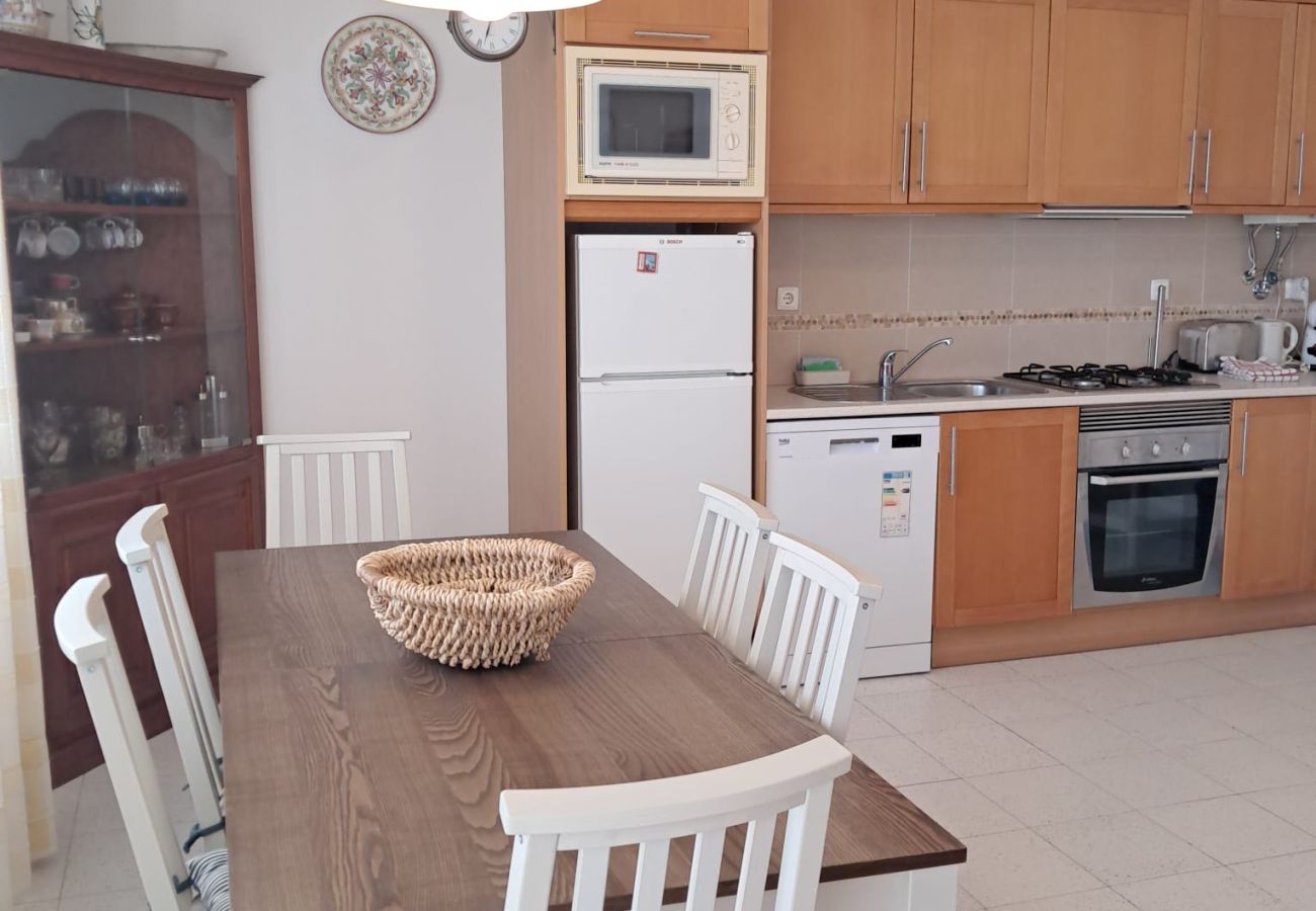 Appartement à Quarteira - T2-MAMA II.  AC FRENTE MAR 
