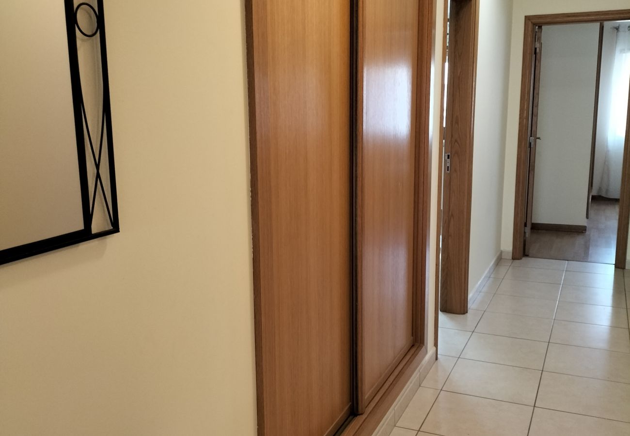 Appartement à Quarteira - T2 Infante AC 201 wifi Garagem 50m Praia
