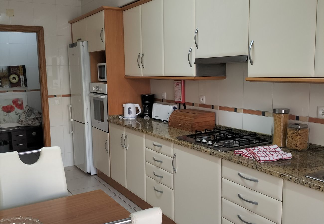 Appartement à Quarteira - T2 Infante AC 201 wifi Garagem 50m Praia