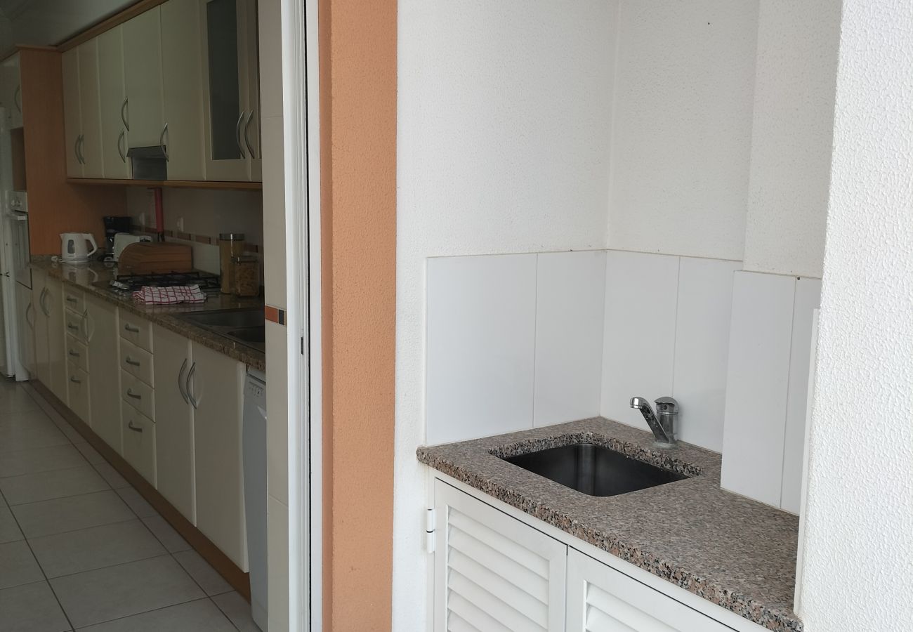 Appartement à Quarteira - T2 Infante AC 201 wifi Garagem 50m Praia