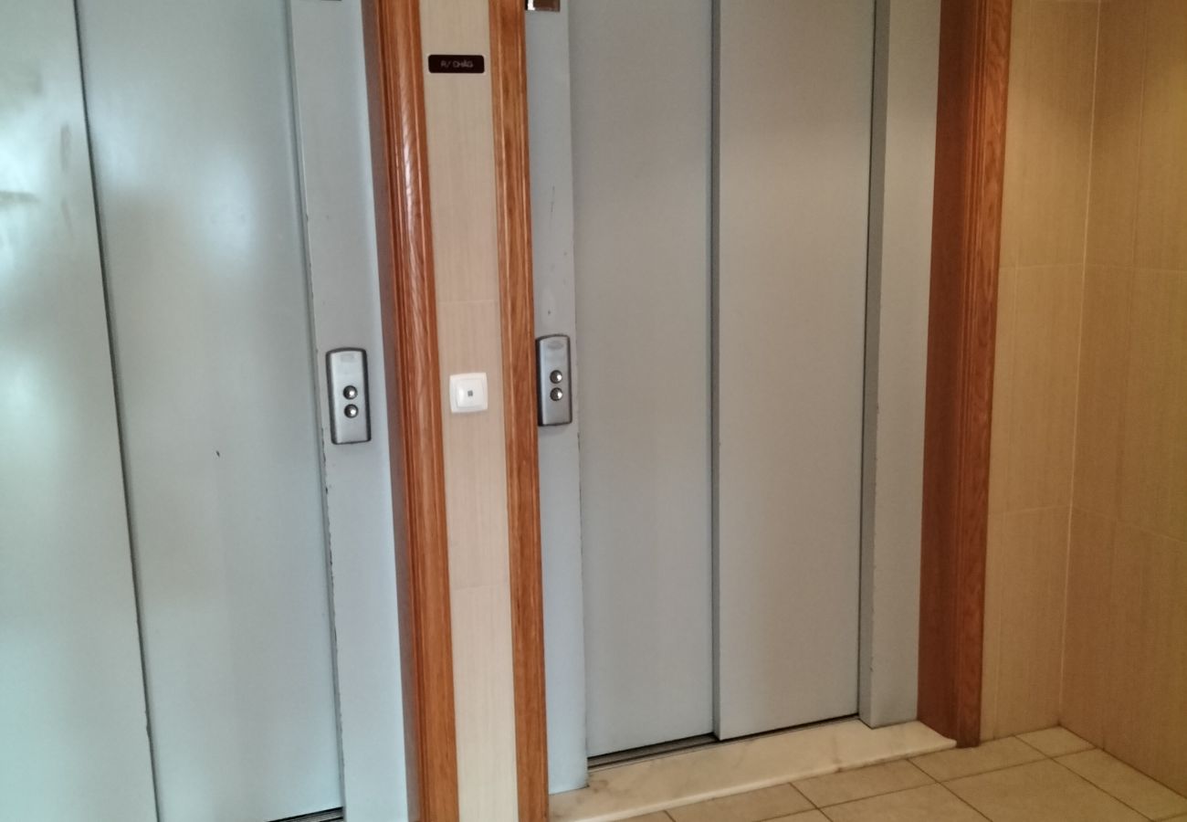 Appartement à Quarteira - T2 Infante AC 201 wifi Garagem 50m Praia