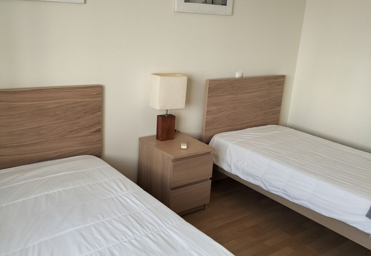 Appartement à Quarteira - T2 Infante AC 201 wifi Garagem 50m Praia