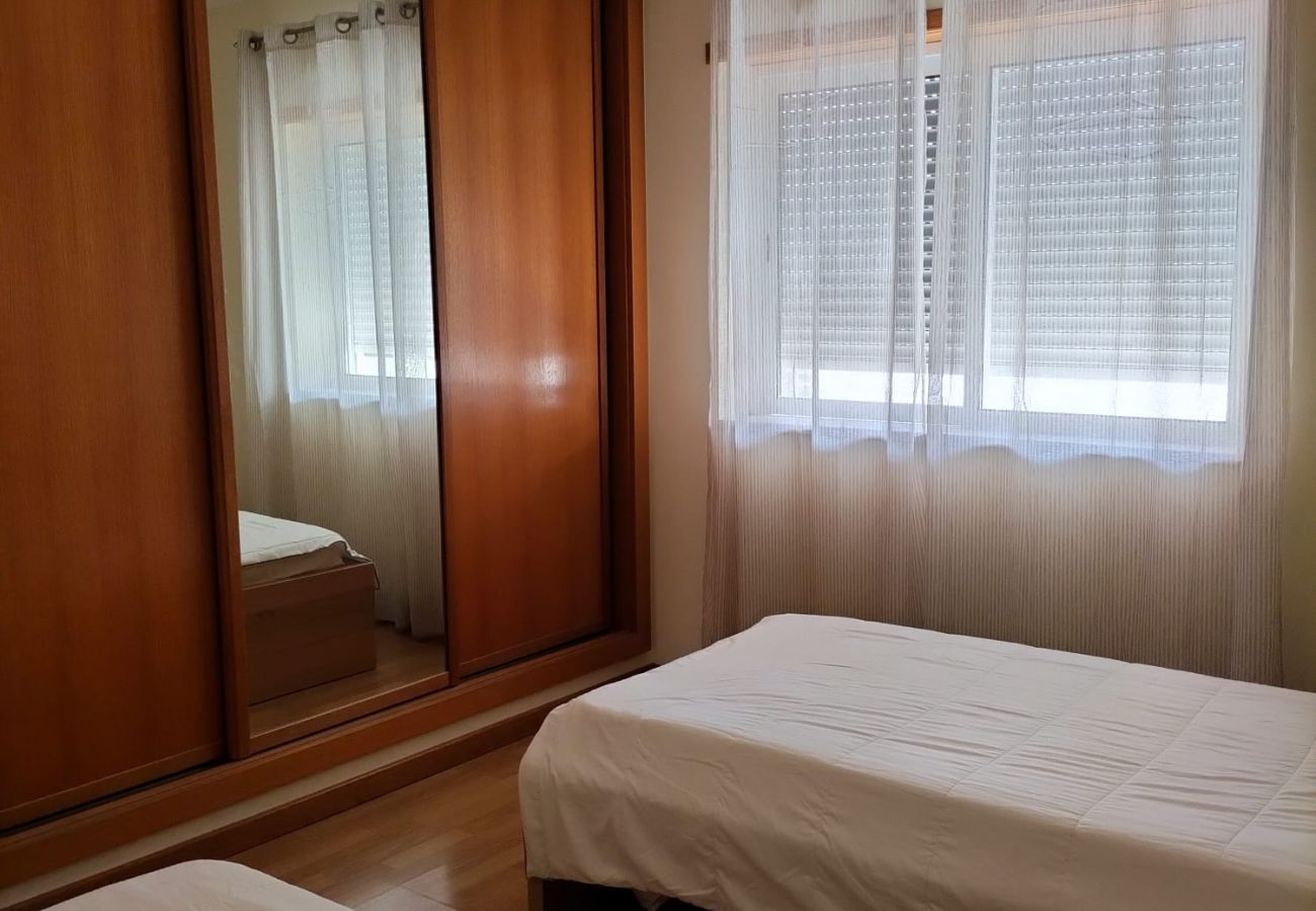 Appartement à Quarteira - T2 Infante AC 201 wifi Garagem 50m Praia