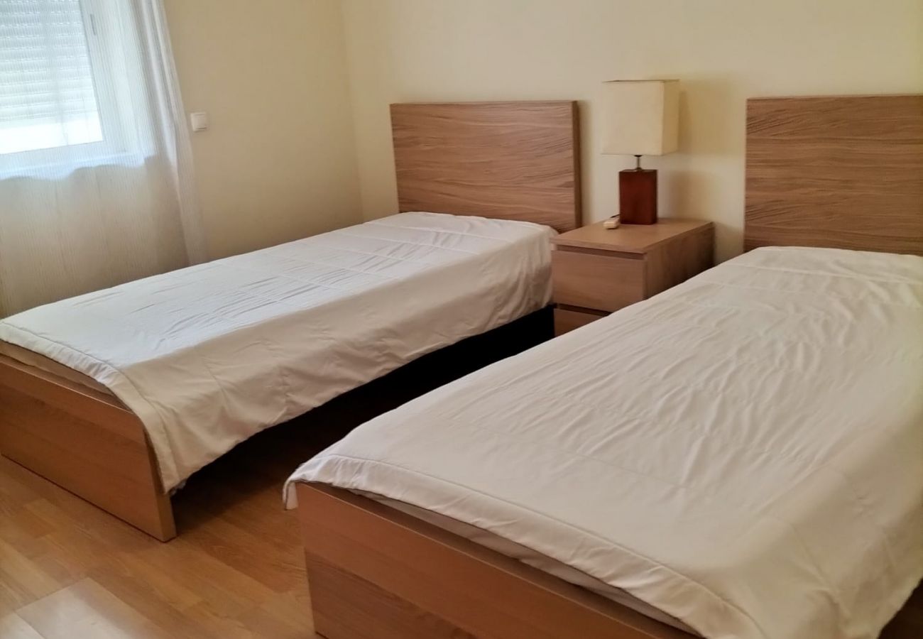 Appartement à Quarteira - T2 Infante AC 201 wifi Garagem 50m Praia