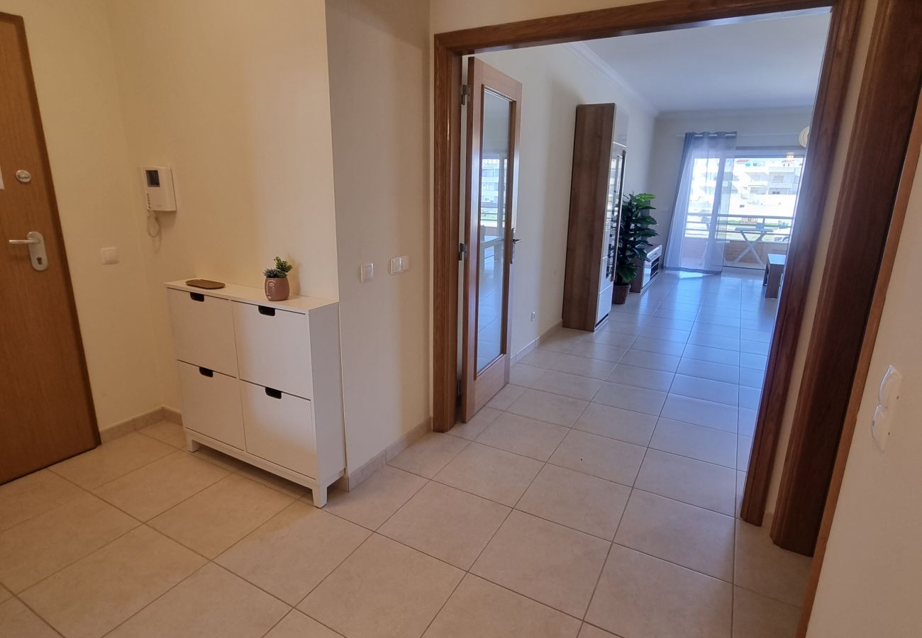 Appartement à Quarteira - T2 INFANTE 101 A/C MODERNO WI-FI GARAGEM 50M PRAIA