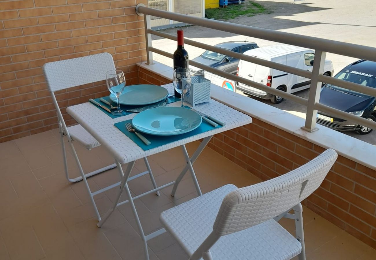 Appartement à Quarteira - T2 INFANTE 101 A/C MODERNO WI-FI GARAGEM 50M PRAIA