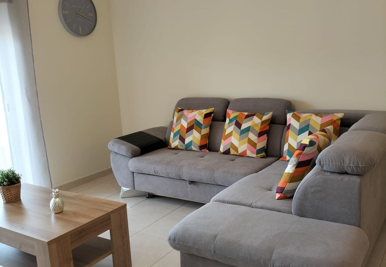 Appartement à Quarteira - T2 INFANTE 101 A/C MODERNO WI-FI GARAGEM 50M PRAIA