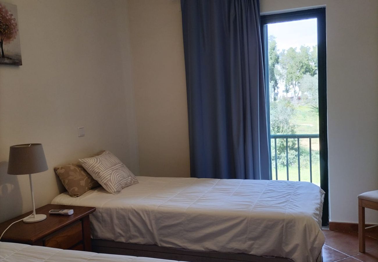 Appartement à Quarteira - T2 Vila Bairos A/C Piscina e Garagem Vilamoura