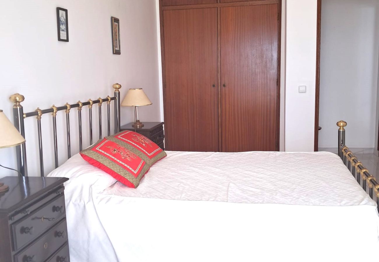 Appartement à Quarteira - T1 Frente Mar A/C e garagem 6ºB,S.Miguel