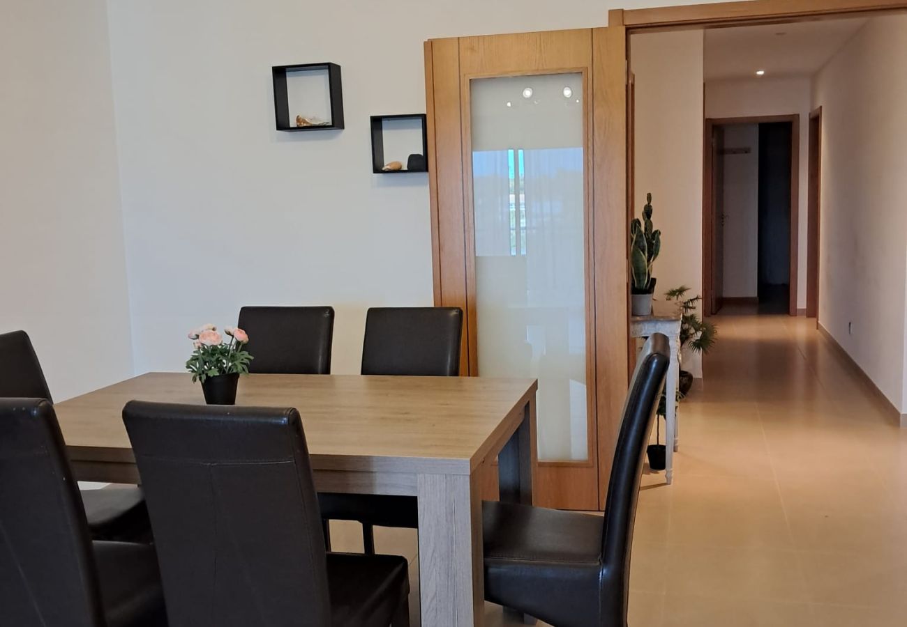 Appartement à Quarteira - T2  CHARME A/C-PISCINA/GARAGEM