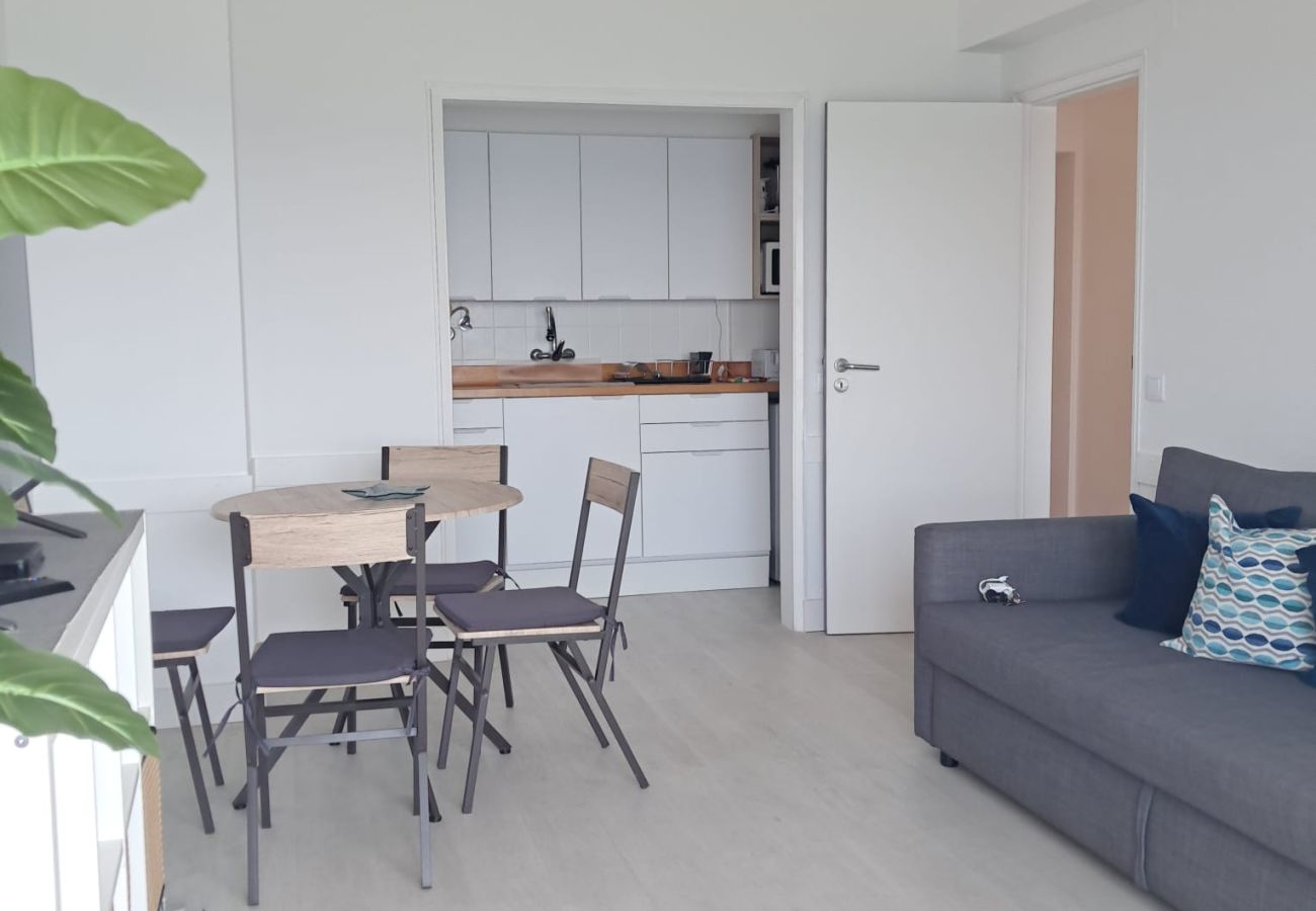 Appartement à Quarteira - T1 T20 13ºD AR COND GARAGEM TV WIFI