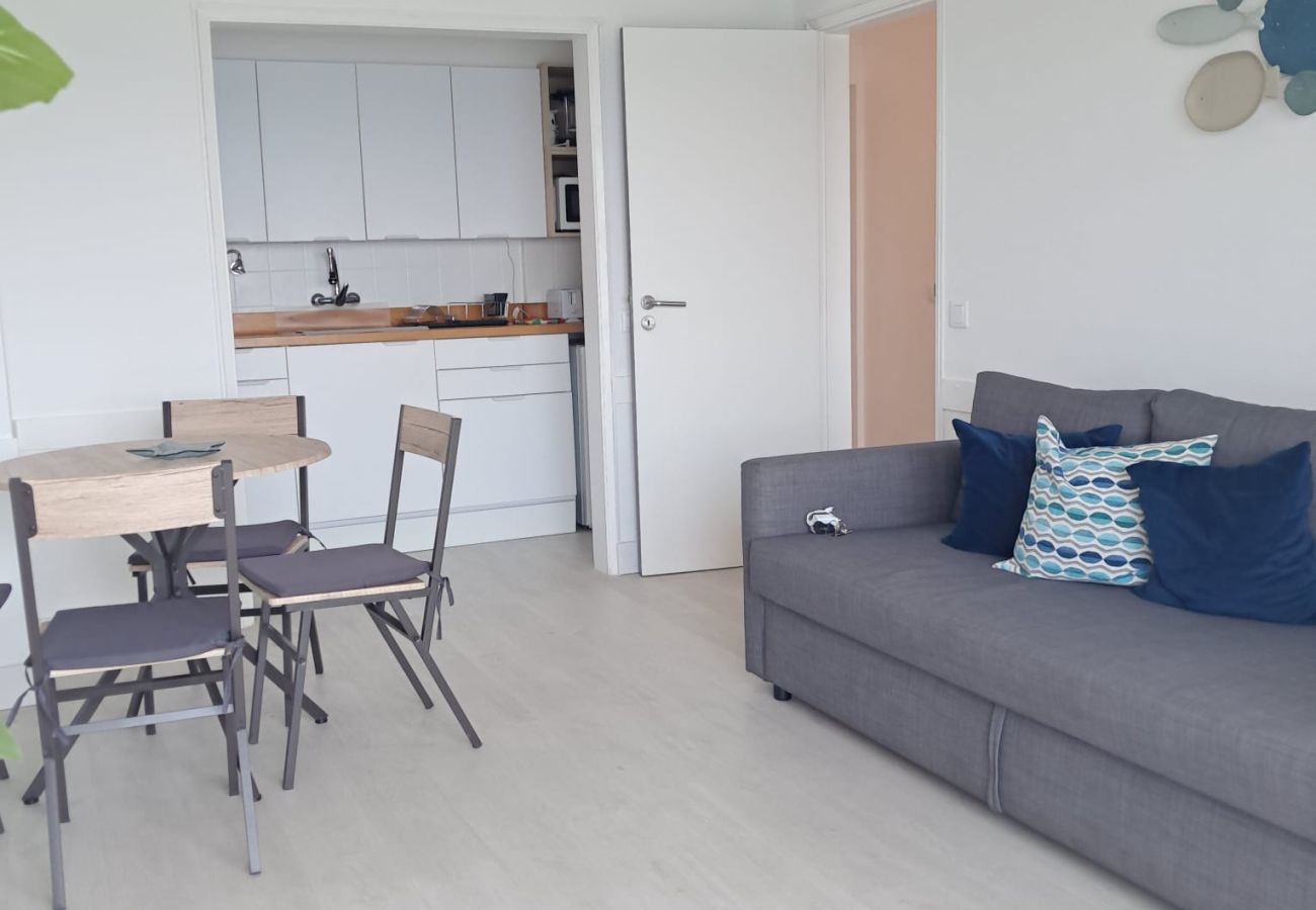 Appartement à Quarteira - T1 T20 13ºD AR COND GARAGEM TV WIFI