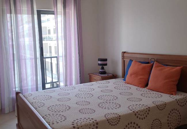 Appartement à Quarteira - T1 TAHITI-A/C, GARAGEM,WI-FI-PERTO DA PRAIA