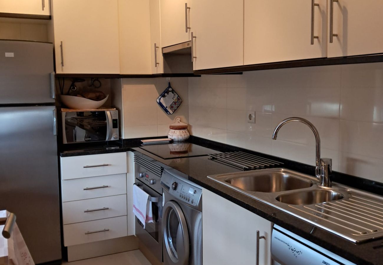 Appartement à Quarteira - T1 TAHITI-A/C, GARAGEM,WI-FI-PERTO DA PRAIA